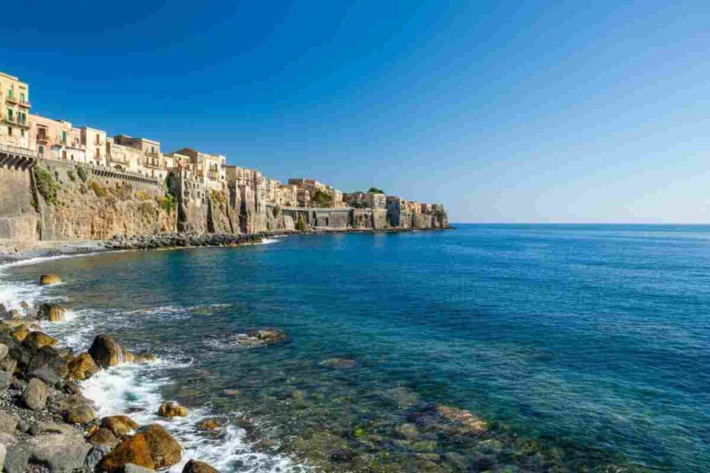 8409_1_costa_di_catania-ilcorrieredisicilia.it